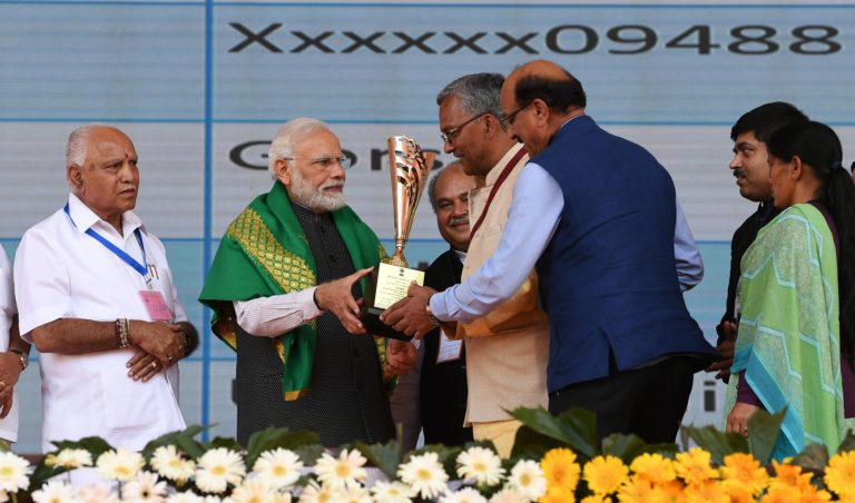 पीएम नरेंद्र मोदी ने  किया सीएम त्रिवेन्द्र व मंत्री  उनियाल को सम्मानित